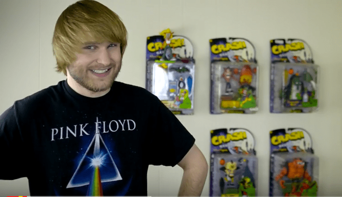 Pat goes on a wide adventure when he tries a new gaming console. 